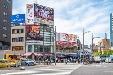 TOKYO, JAPONYAN - 8 MAYIS 2025 - Moning Tokyo sokaklarında. Tokyo Japonya 'nın başkentidir.