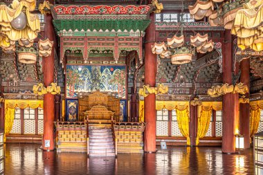 SEOUL, S.KOREA - 23 Mayıs 2025 - Seul sokaklarındaki Changdokkung Sarayı 'nın iç kesimine bakın. Seul, Güney Kore 'nin başkenti ve en büyük şehridir..