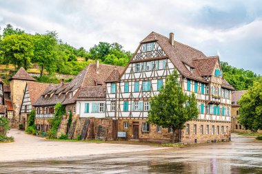 Maulbronn Manastırı 'nın avlusunda - Almanya