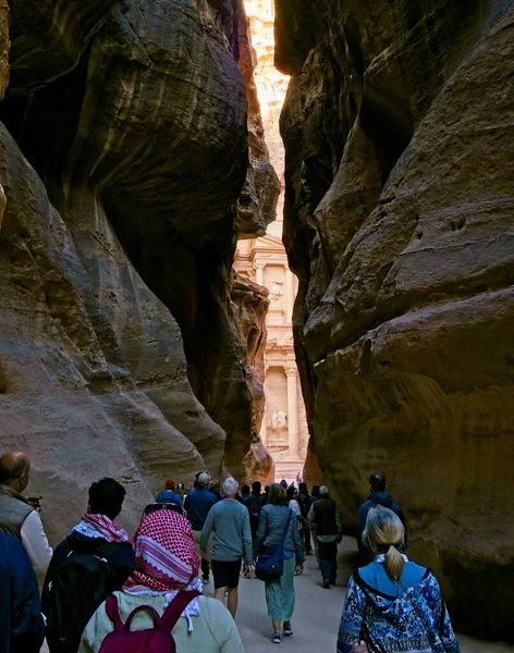 Eerste Blik Van Schatkist Uit Siq Oude Stad Petra Jordanië — Stockfoto