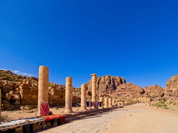 Colonnaded Street Facades Cidade Antiga Petra Jordânia Uma Das Sete — Fotografia de Stock