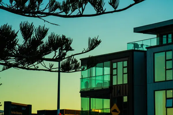 Browns Körfezi 'nde günbatımı