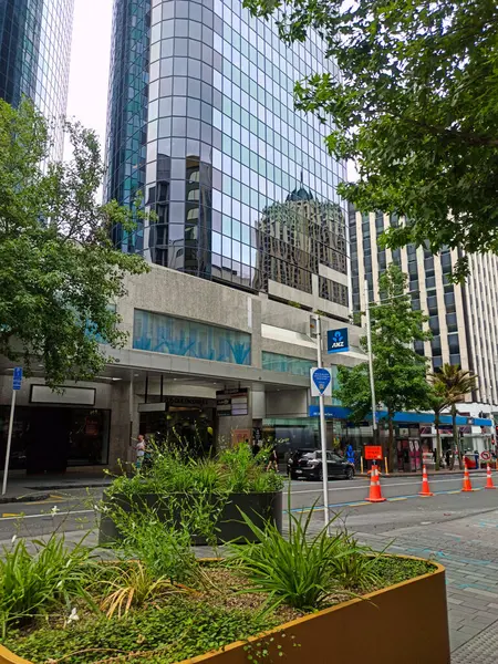 Yeşil sanayi sonrası Queen Caddesi