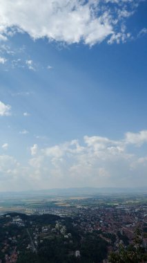 Dağların güzel manzarası 