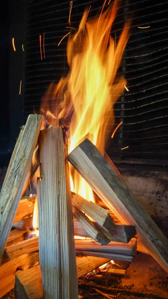 Płonące Drewno Kominku — Zdjęcie stockowe
