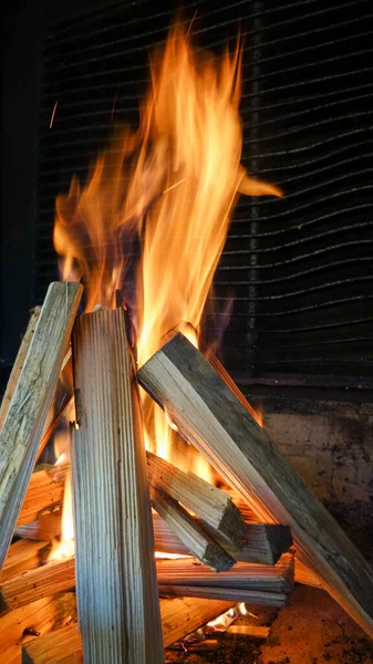 Spalanie Drewna Kominku Zbliżenie Pożar — Zdjęcie stockowe