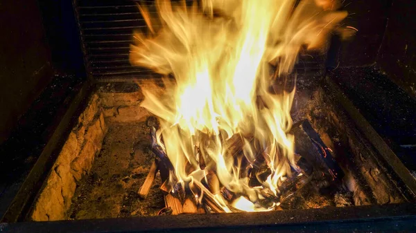 Spalanie Drewna Opałowego Piecu Kominku — Zdjęcie stockowe