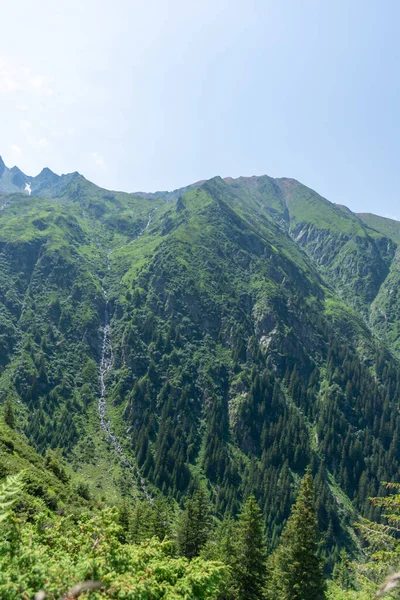 Kafkas Dağları Güzel Dağ Manzarası — Stok fotoğraf
