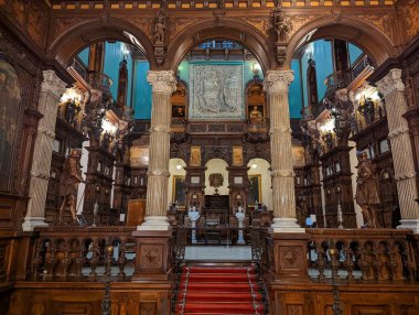 Prag 'daki St. Peter ve Paul Katedrali' nin içinde.