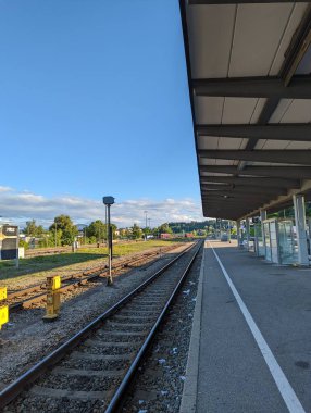 Bir tren istasyonu manzarası