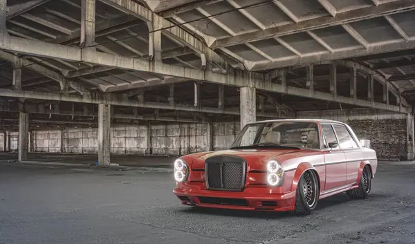 Markasız, jenerik konsept bir arabanın 3 boyutlu çizimi