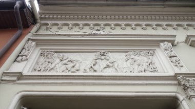 Karmaşık mimari taş oymacılığı