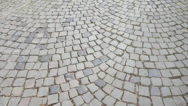 Çakıl taşı kaldırım desenine yakın çekim