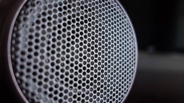 Dairesel metal bir ızgaranın yakın çekimi