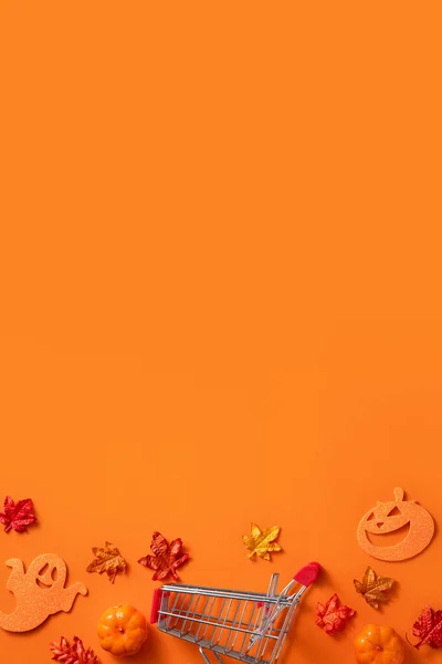 Kreatives Halloween Design Konzept Dekoration Auf Orangefarbenem Papier Tischhintergrund Mit — Stockfoto