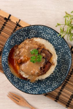 Migao, pirinç keki, kıyma kaplı bir kasede sütlaç, lezzetli Tayvan sokak yemekleri..