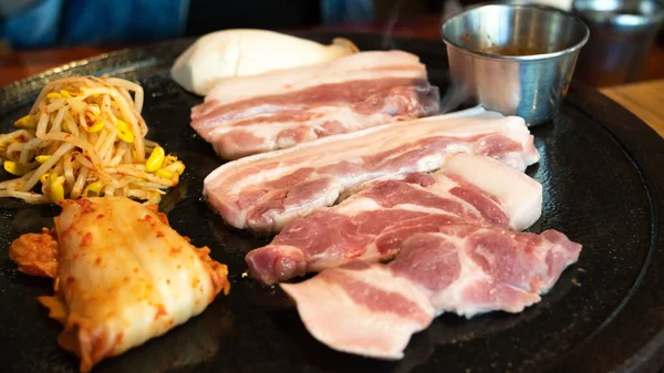 Gebratenes Schwarzes Schweinefleisch Jeju Koreanisches Restaurant Frische Köstliche Koreanische Küche — Stockfoto