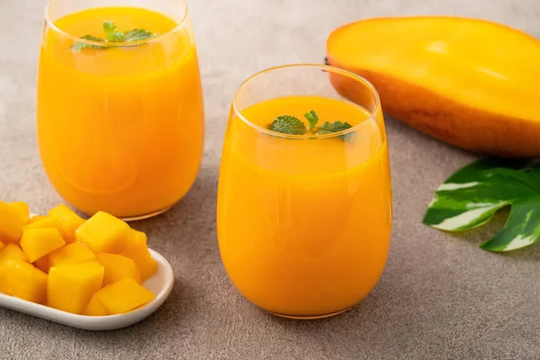 Fresh Beautiful Delicious Mango Juice Close Design Concept Smoothie Cold — Stock Photo, Image