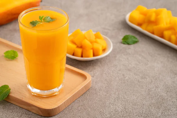 Fresh Beautiful Delicious Mango Juice Close Design Concept Smoothie Cold — Zdjęcie stockowe