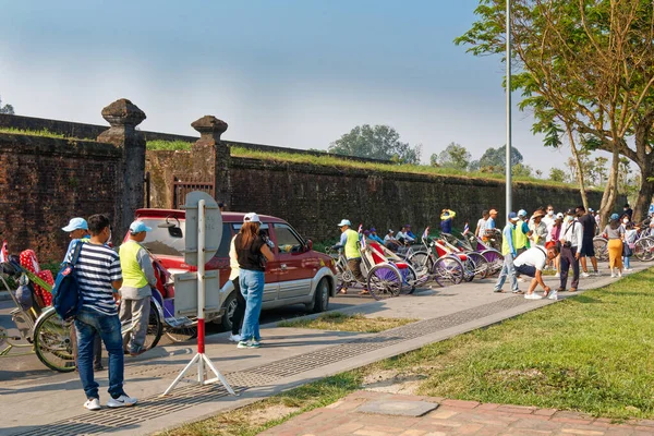 Хюэ Вьетнам Марта 2023 Года Группа Тайских Туристов Прибыла Императорскую — стоковое фото