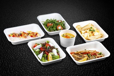 Meşgul insanlar için mükemmel sağlıklı ve uygun bir yemek seçeneği.