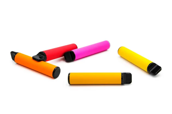 Set Coloridos Cigarrillos Electrónicos Desechables Aislados Sobre Fondo Blanco Concepto —  Fotos de Stock