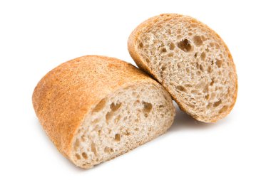 Beyaz arka planda iki parça ciabatta (İtalyan ekmeği) izole edilmiş.
