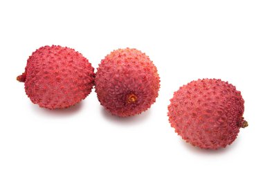 Olgun lychee beyaz arka planda izole edilmiş. Kesme yolu.