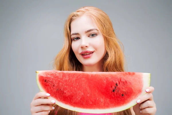 Happy Young Beautiful Woman Eating Watermelon Isolated Gray Background Healthy — Φωτογραφία Αρχείου