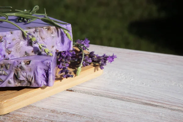 Lavendelzeep Een Vintage Houten Plank — Stockfoto