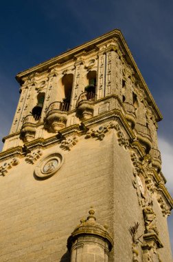 Santa Maria de la Asuncion Bazilikası 'nın kulesi. Arcos de la Frontera. Cadiz. Endülüs. İspanya.