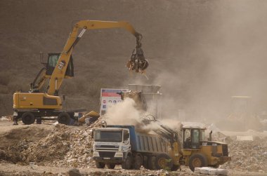 9 Ekim 2024, El Salto del Negro atık sahasında çalışan makineler. Las Palmas de Gran Kanaryası. Büyük Kanarya. Kanarya Adaları. İspanya.