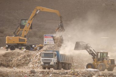9 Ekim 2024, El Salto del Negro atık sahasında çalışan makineler. Las Palmas de Gran Kanaryası. Büyük Kanarya. Kanarya Adaları. İspanya.