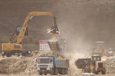 9 Ekim 2024, El Salto del Negro atık sahasında çalışan makineler. Las Palmas de Gran Kanaryası. Büyük Kanarya. Kanarya Adaları. İspanya.