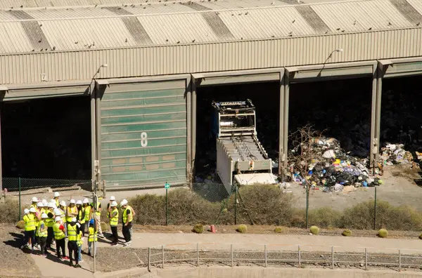 28 Nisan 2023, El Salto del Negro çöplüğü: Okul çocukları bir çöp sahasına gitti. Las Palmas de Gran Kanaryası. Büyük Kanarya. Kanarya Adaları. İspanya.