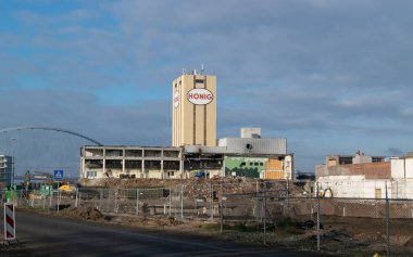 Nijmegen, Hollanda - 21 Ocak 2023: Nijmegen 'deki Honig binası yıkılıyor