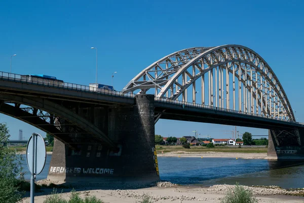 Nijmegen Nederländerna Augusti 2022 Waalfloden Waalbron Nijmegen Ligger Vattenindikatornivån Grund — Stockfoto