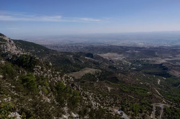 Vista Vale Topo Das Montanhas Chipre Dia Ensolarado Claro — Fotografia de Stock