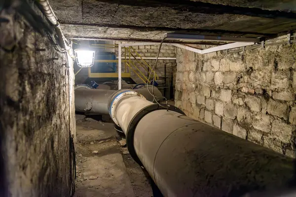 Крупные Трубы Системы Вентиляции Угольных Шахт Подземном Тоннеле Стоковая Картинка