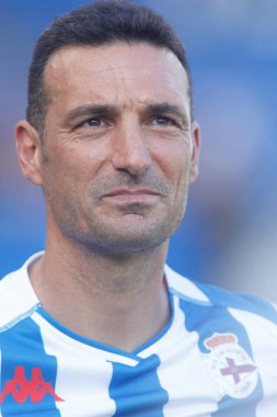 Lionel Scaloni anısına, Arjantin dünya şampiyonu futbol takımının koçu, 1 Ağustos 2023 'te Riazor Stadyumu' nda Deportivo de la Coruna tarafından yakın çekim.