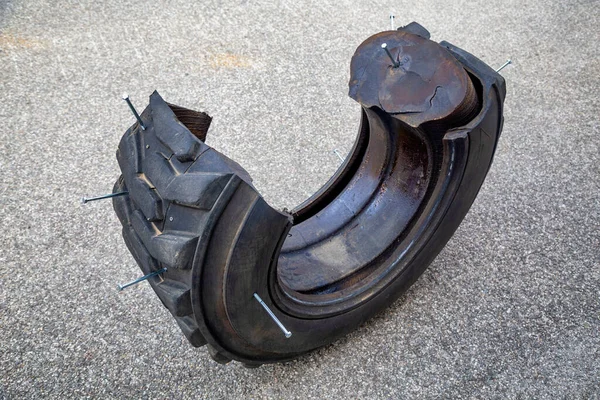 Cutaway Model Run Flat Tire Sticking Screw — Stock Photo, Image