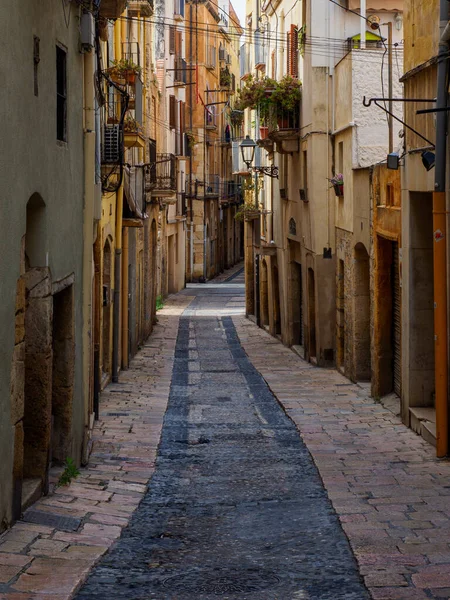 Narrow Colorful Alley Historical Center Mediterranean City Tarragona Spain High — Stock Photo, Image
