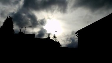 Zaman Alanı - Atmosphre extrieure lugubre