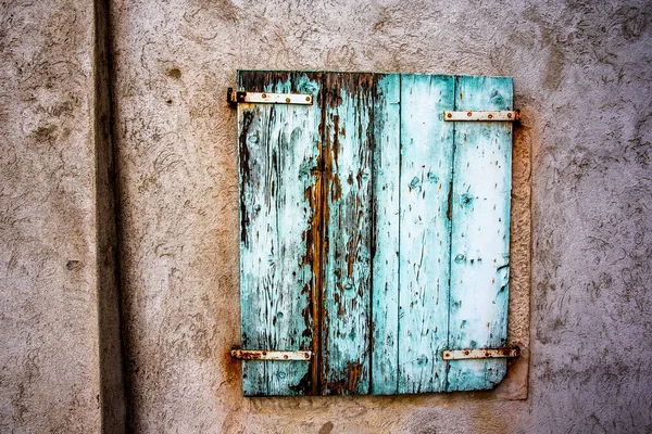 Zamknięte Drewniane Okno Drewnianymi Balkonami Ścianą Vallonara Vicenza Veneto Włochy — Zdjęcie stockowe