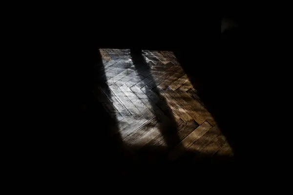 Black Shadow Projected Light Enters Window Illuminates Only Ancient Wooden — Stock Photo, Image