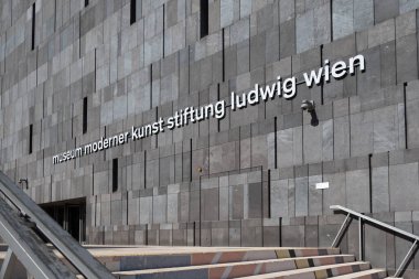 Viyana, Avusturya. 28 Eylül 2023, müze modernisti kunst stiftung ludwig wien MUMOK 'un dışı Viyana' daki modern sanat müzesi '