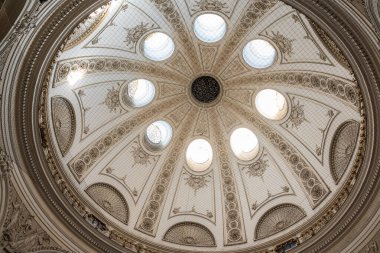 Viyana, Avusturya 29 Eylül 2023 Hofburg İmparatorluk Kalesi 'ndeki Sisi Müzesi' nin girişinde.