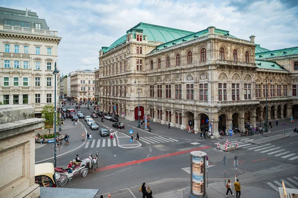 Viyana Avusturya. Albertina sanat galerisinden Albertina Meydanı ve Halka Yolu 'na 29 Eylül 2023