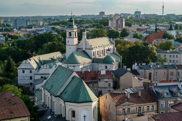 Polonya, Lublin 'in eski bir kısmının öğleden sonra güneşiyle gökyüzü.