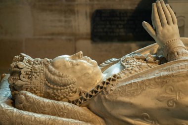 Marie de Bourbon Vendome 'un Paris' teki Saint Denis Bazilikası 'ndaki mezarı.